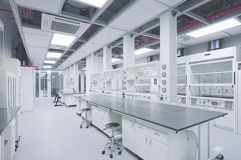 宜黄实验室革新：安全与科技的现代融合